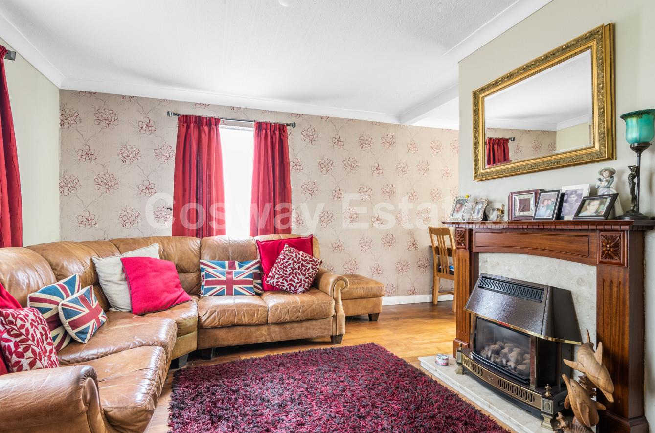 Woodcote Avenue, Mill Hill